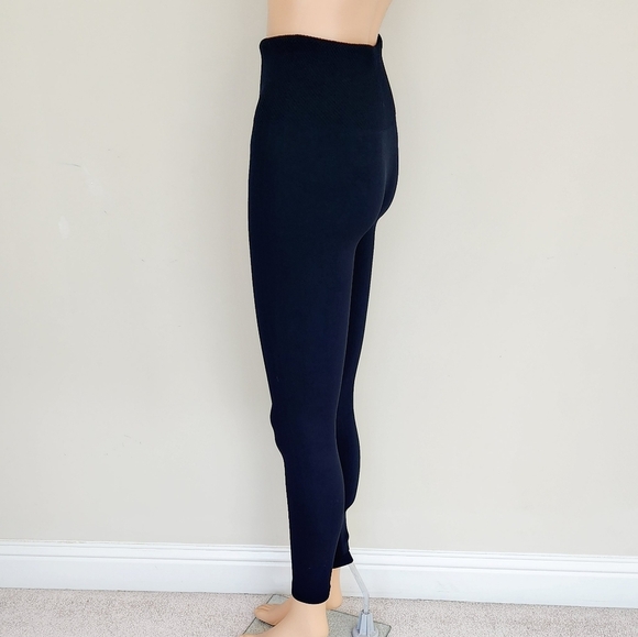 Sofra High-Waisted Seamless Black Leggings - Picture 5 of 12